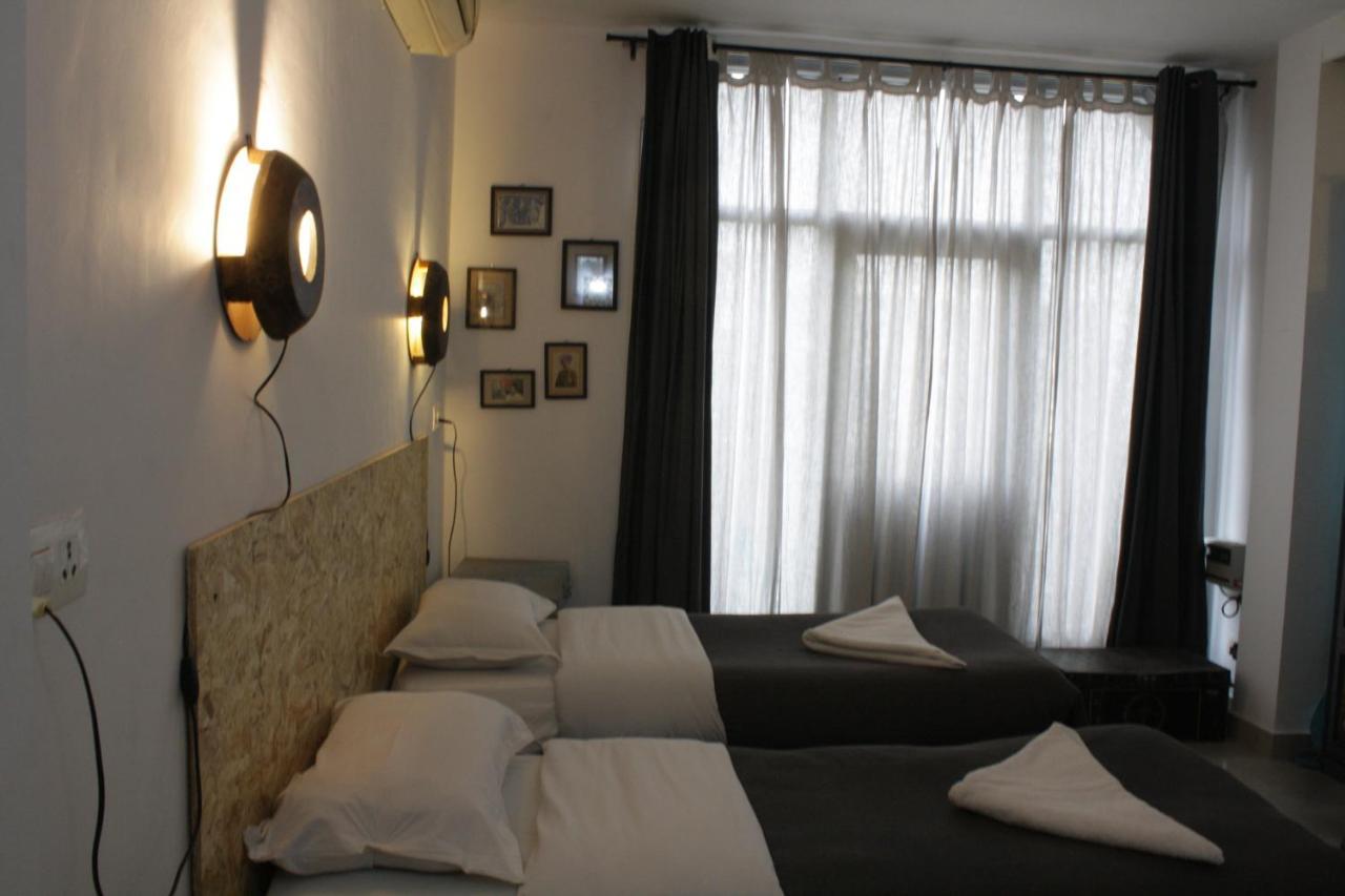Bed & Chai Guesthouse Ню Делхи Екстериор снимка