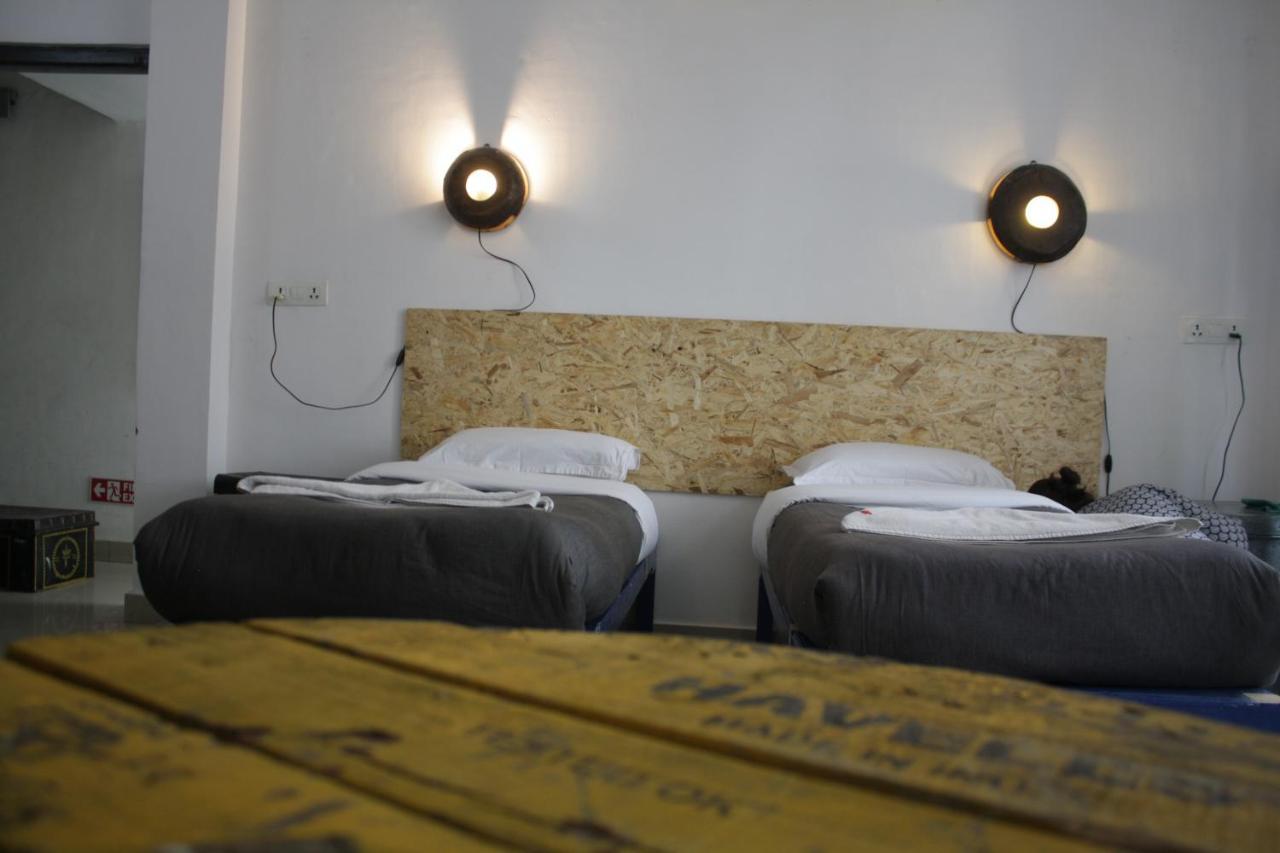 Bed & Chai Guesthouse Ню Делхи Екстериор снимка